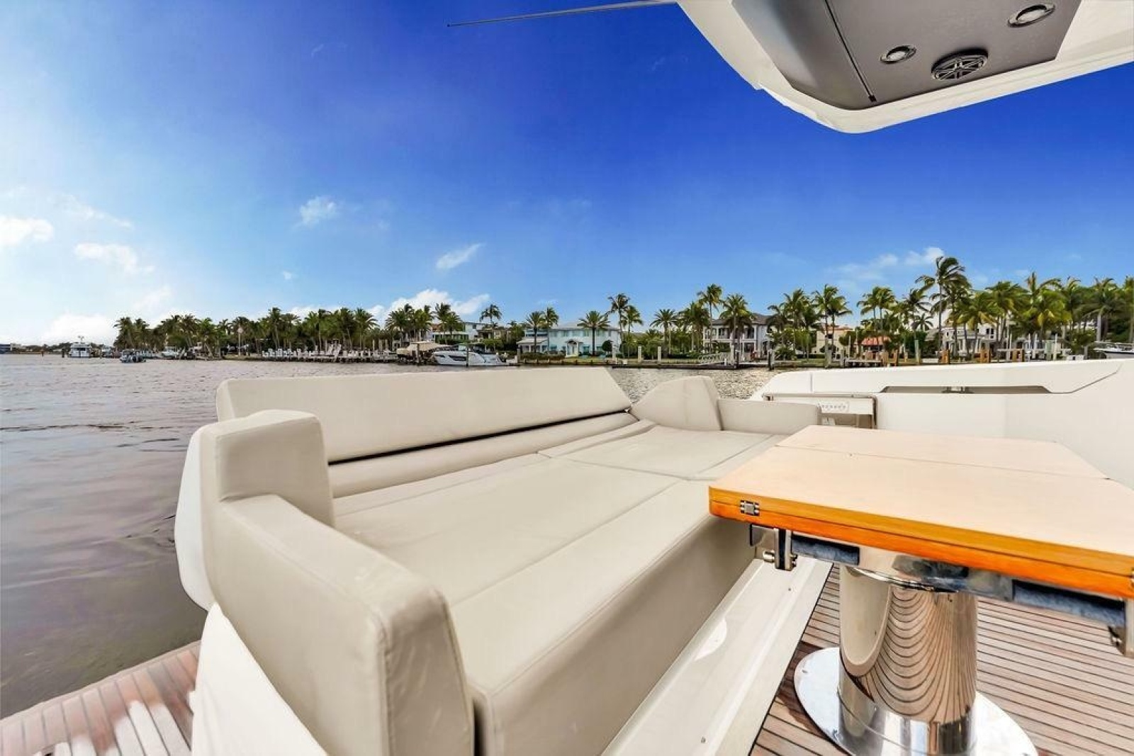 2021 Ferretti Yachts 500
