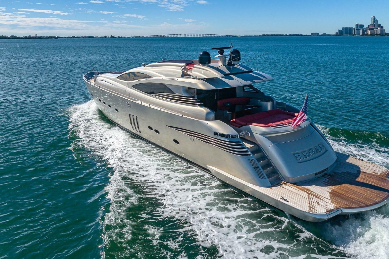2008 Pershing 90