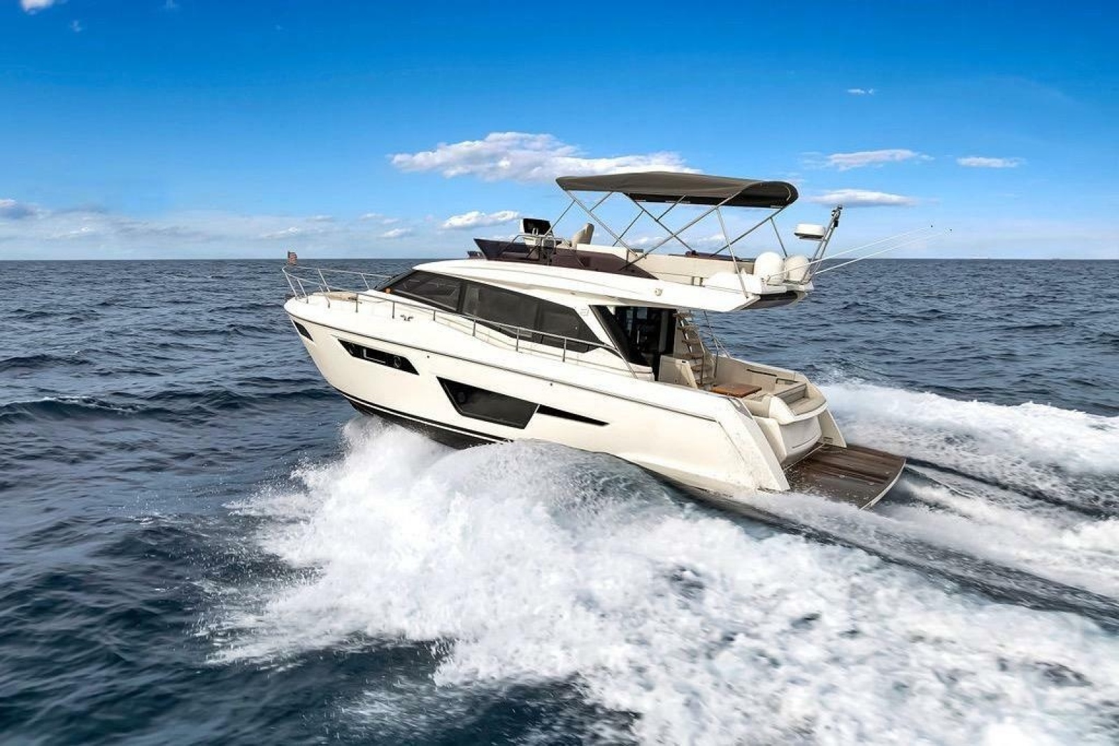 2021 Ferretti Yachts 500