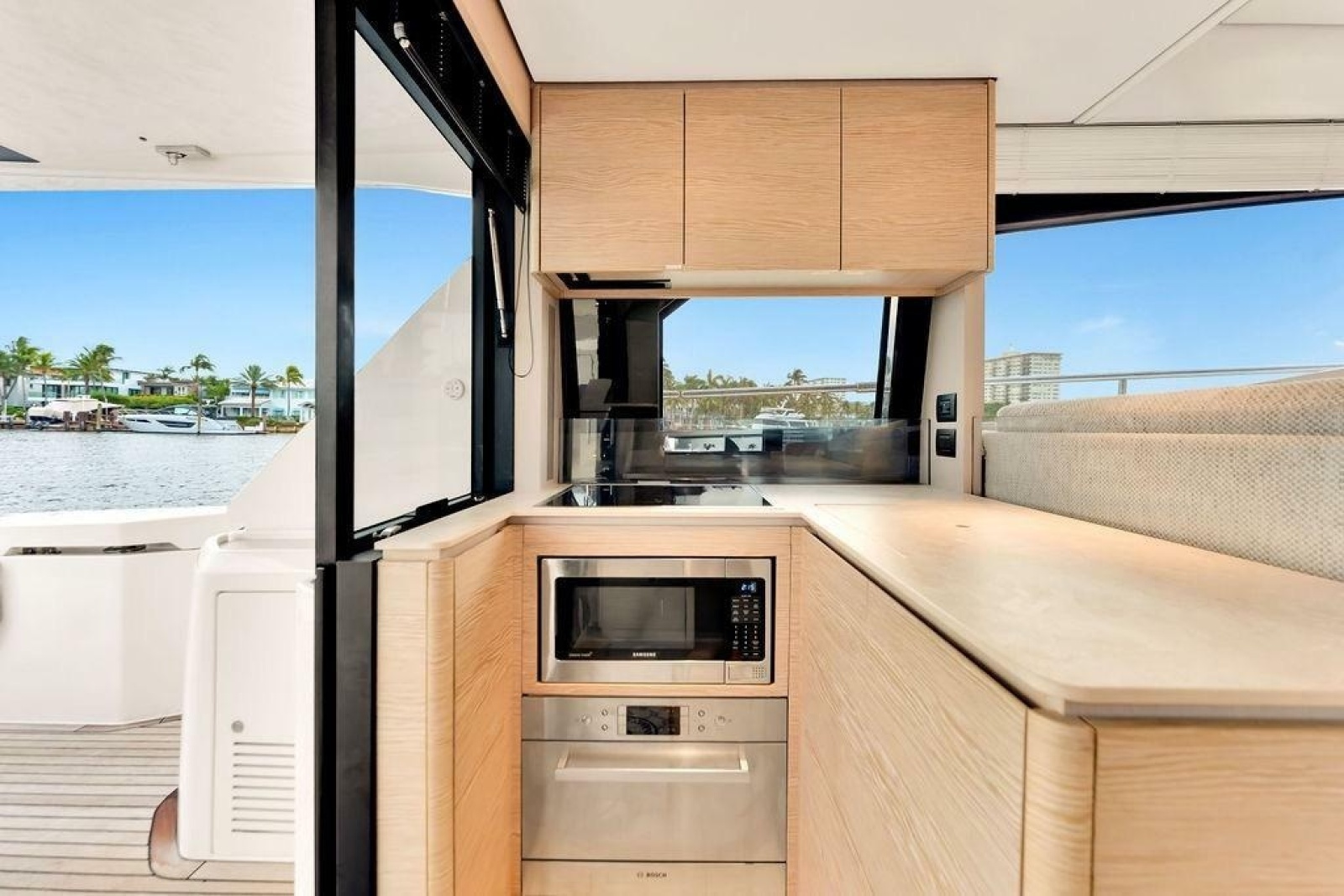 2021 Ferretti Yachts 500