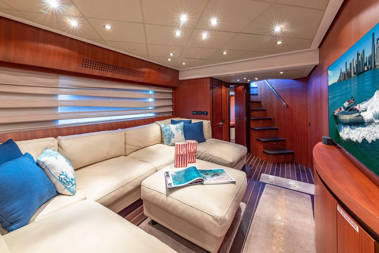 2008 Pershing 90
