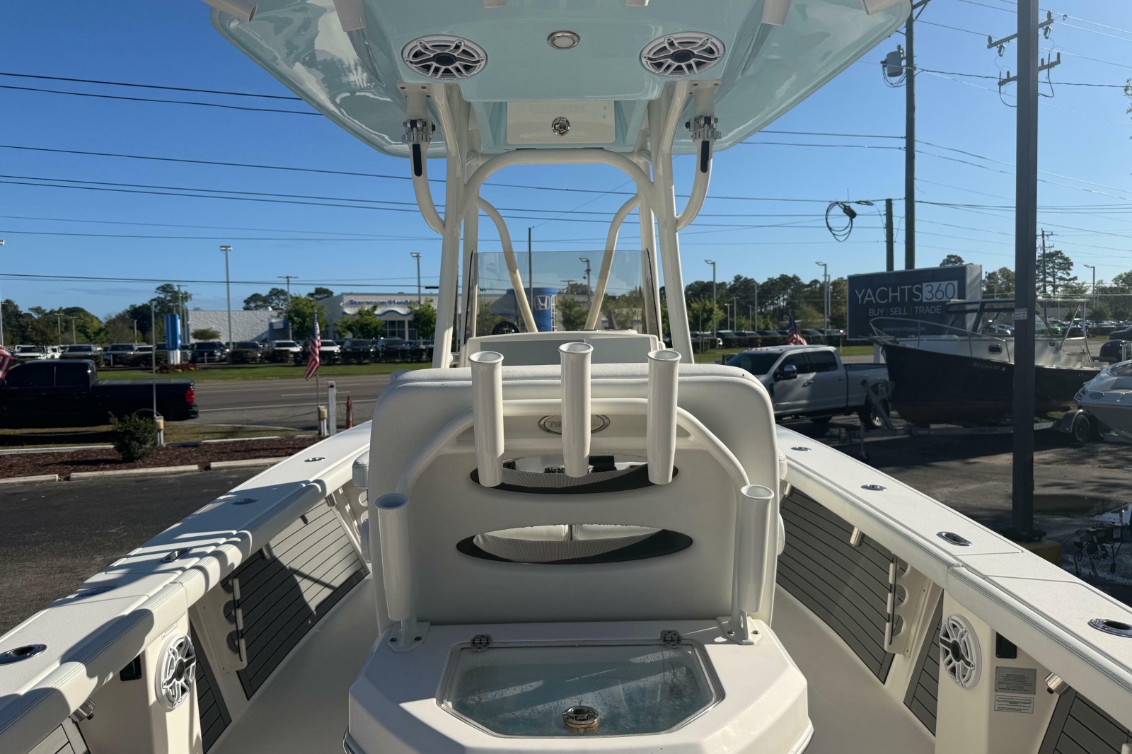 2022 Pathfinder 2700 Open