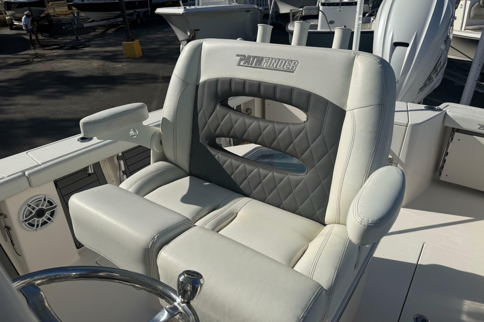 2022 Pathfinder 2700 Open