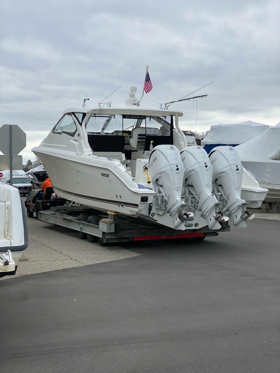 2022 Pursuit DC 365 Dual Console