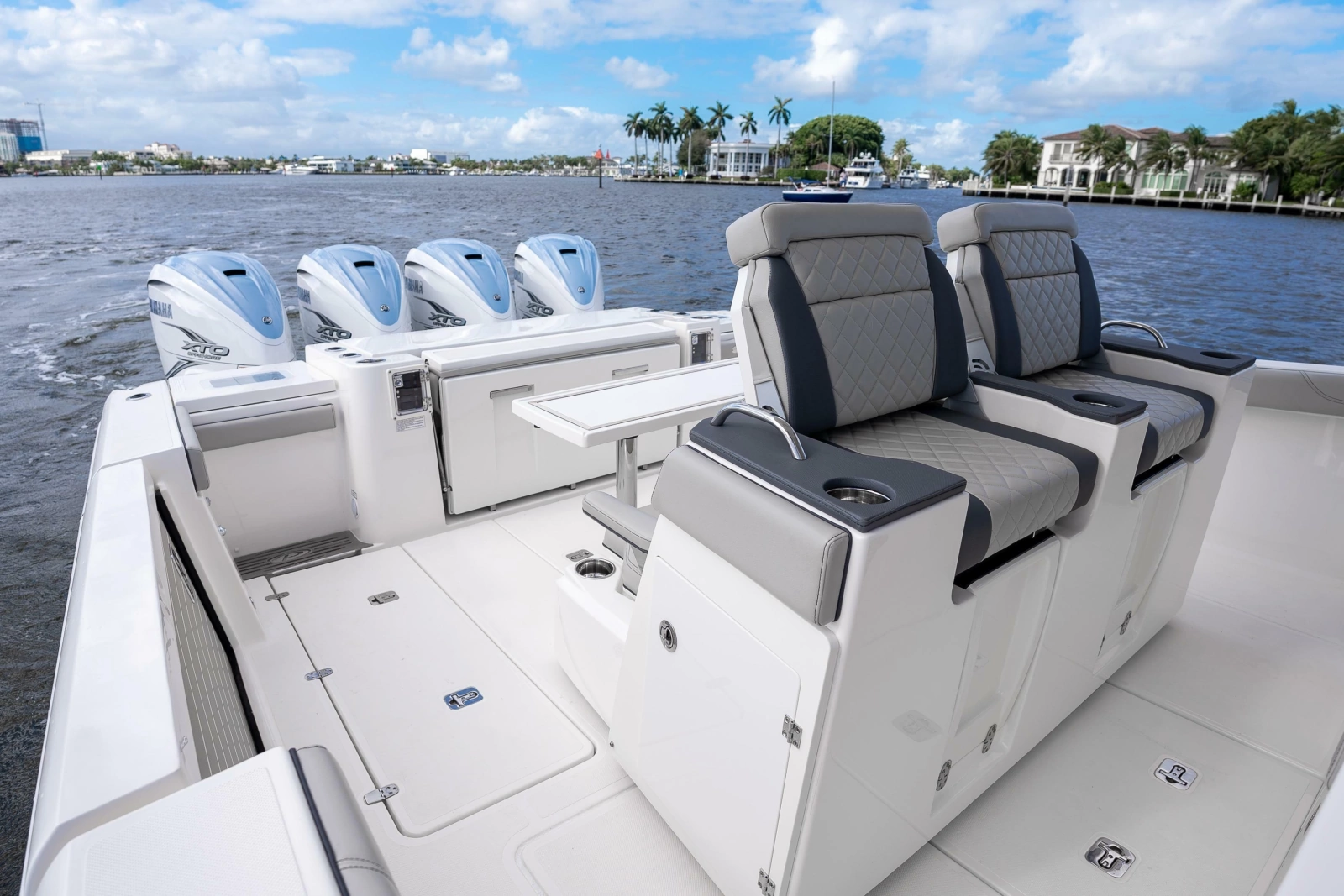 2022 Pursuit S 428 Sport