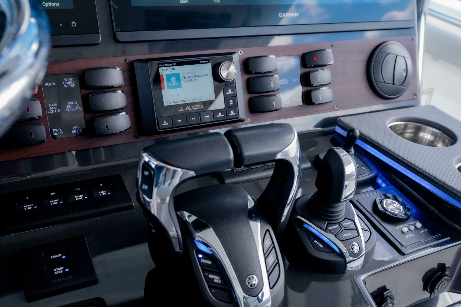 2022 Pursuit S 428 Sport