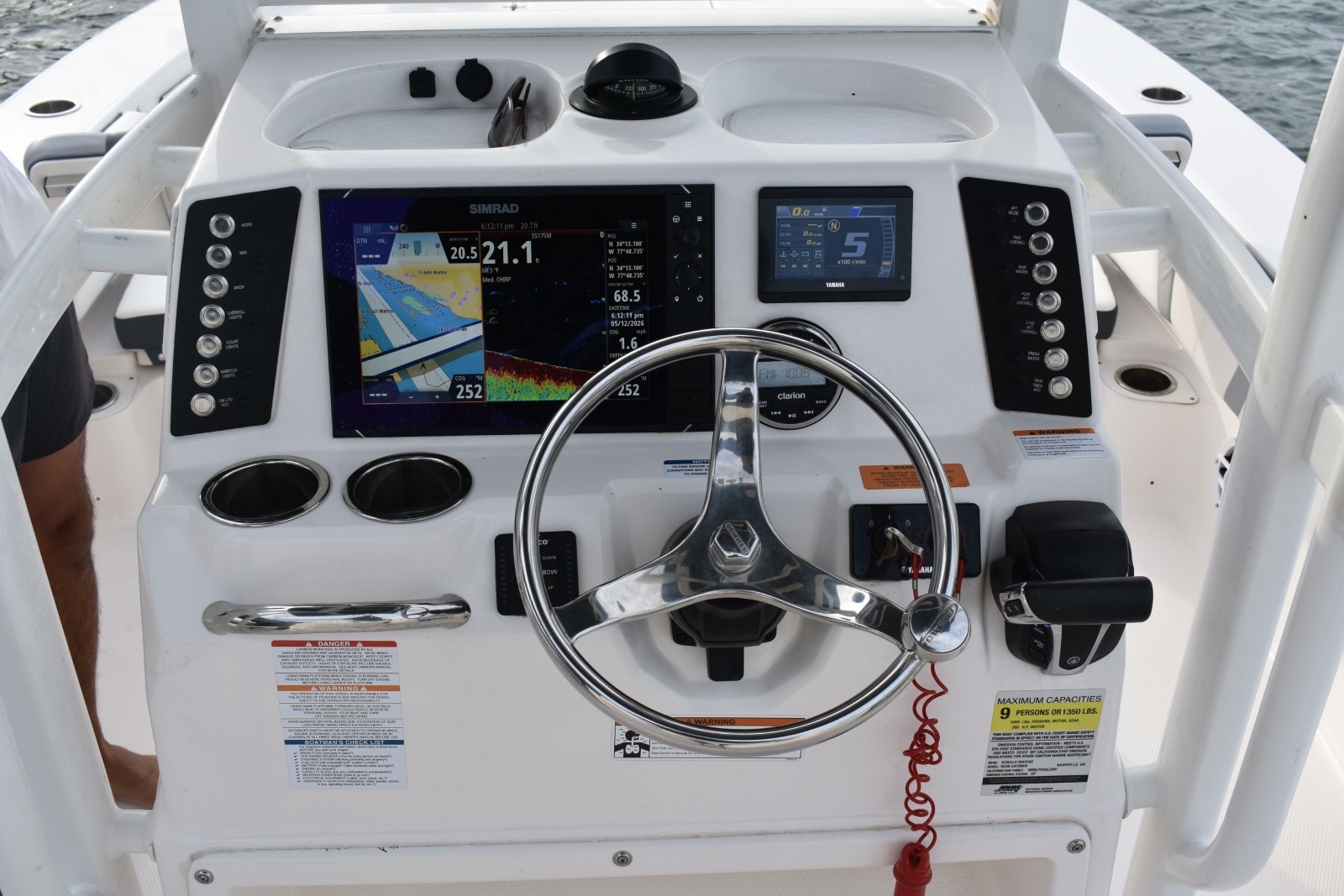 2022 Robalo 246 Cayman