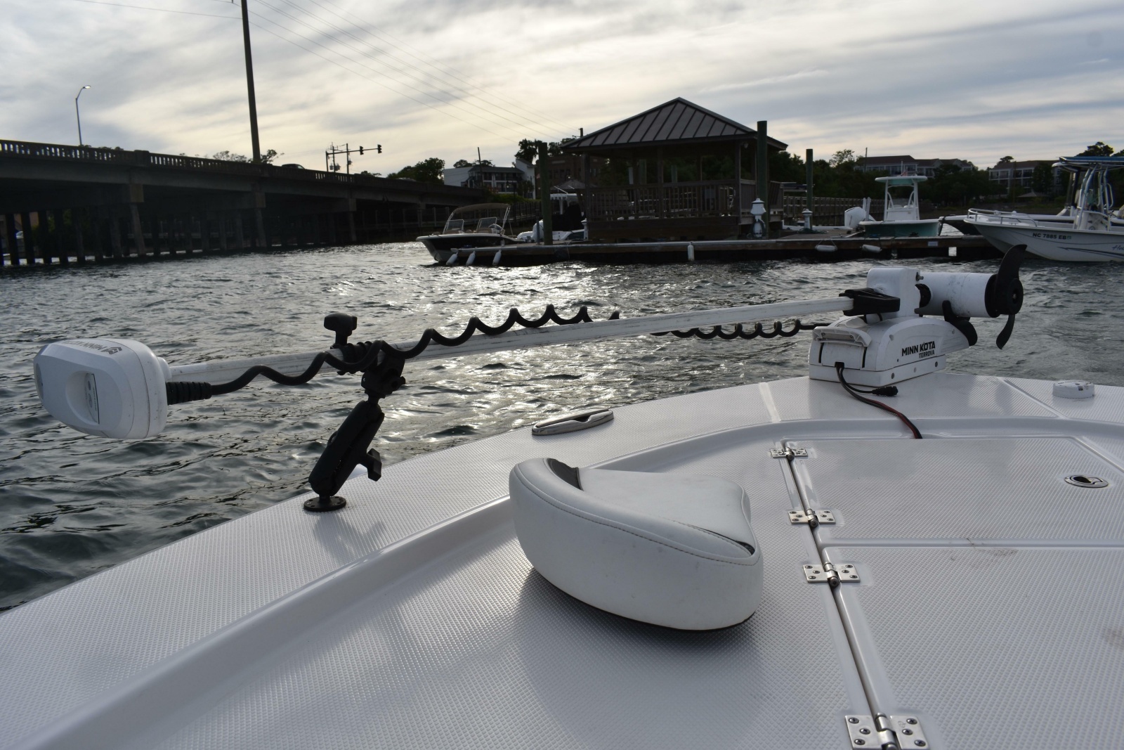 2022 Robalo 246 Cayman