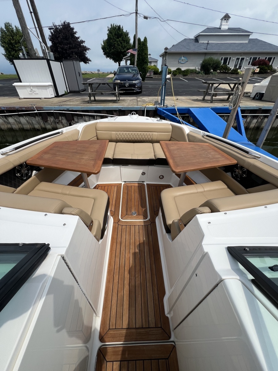 2020 Sea Ray 350 SLX