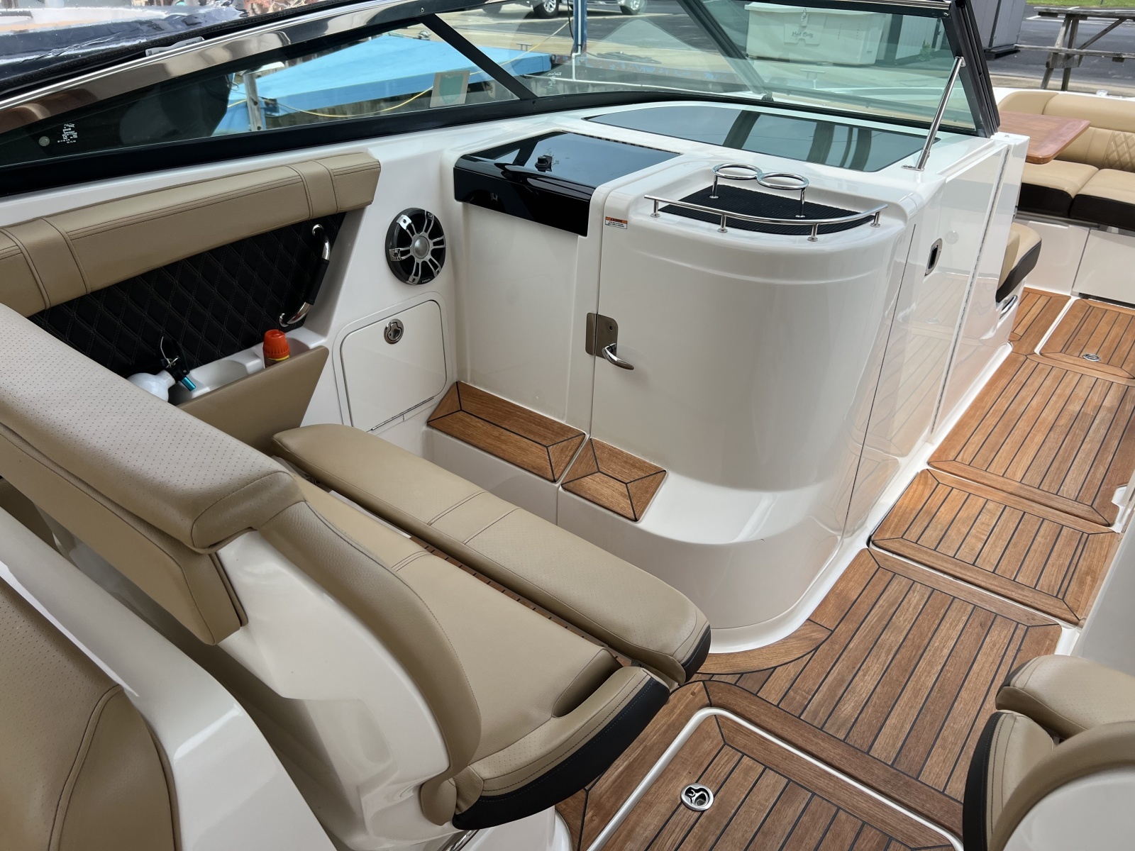 2020 Sea Ray 350 SLX