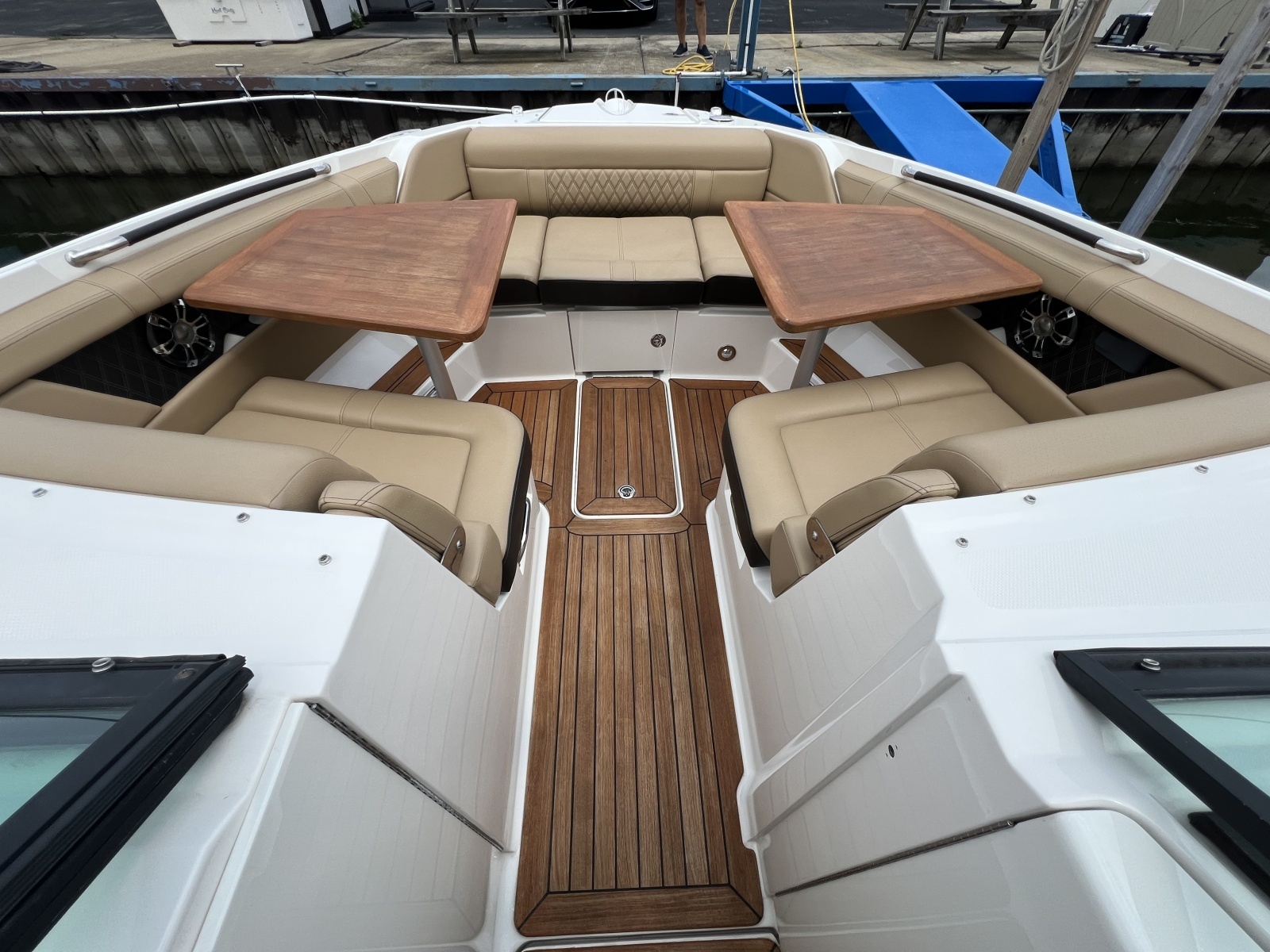 2020 Sea Ray 350 SLX
