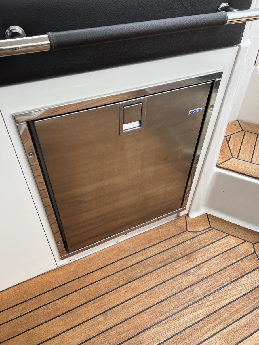 2020 Sea Ray 350 SLX