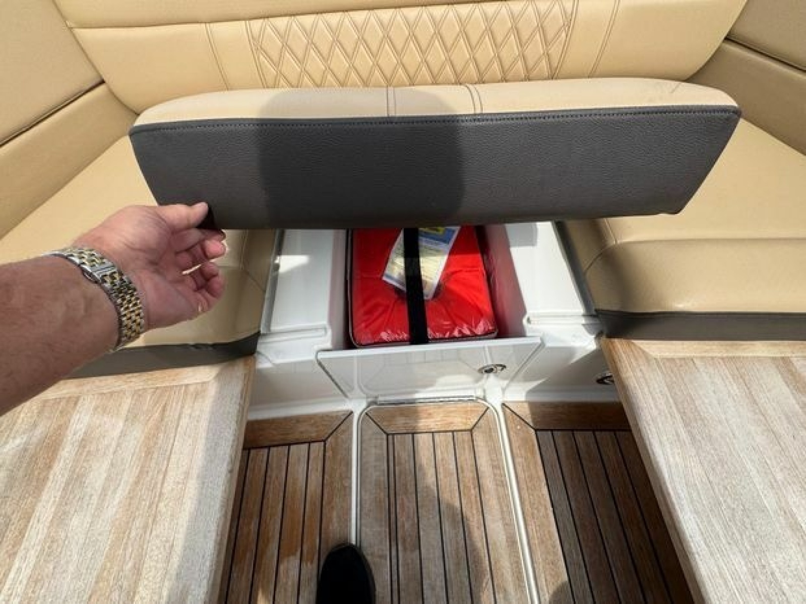 2020 Sea Ray 350 SLX