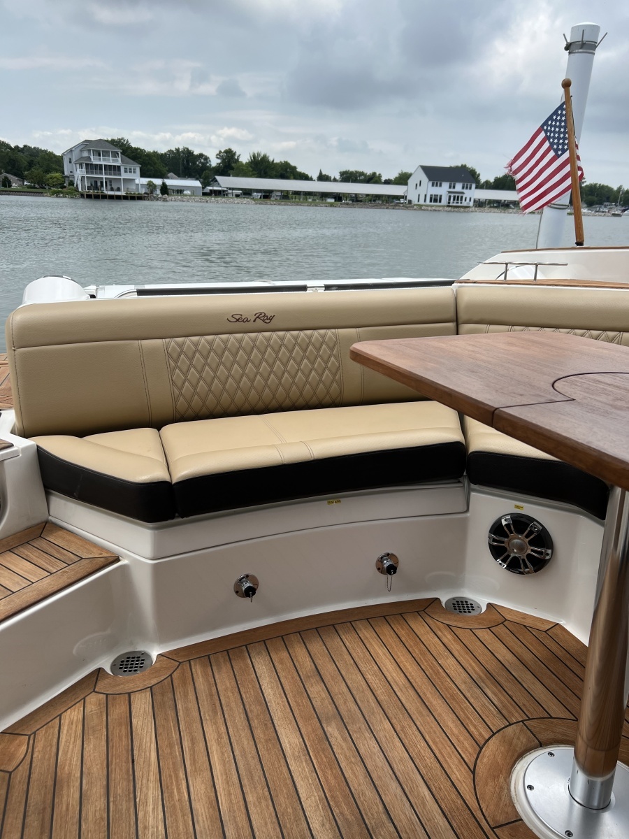 2020 Sea Ray 350 SLX