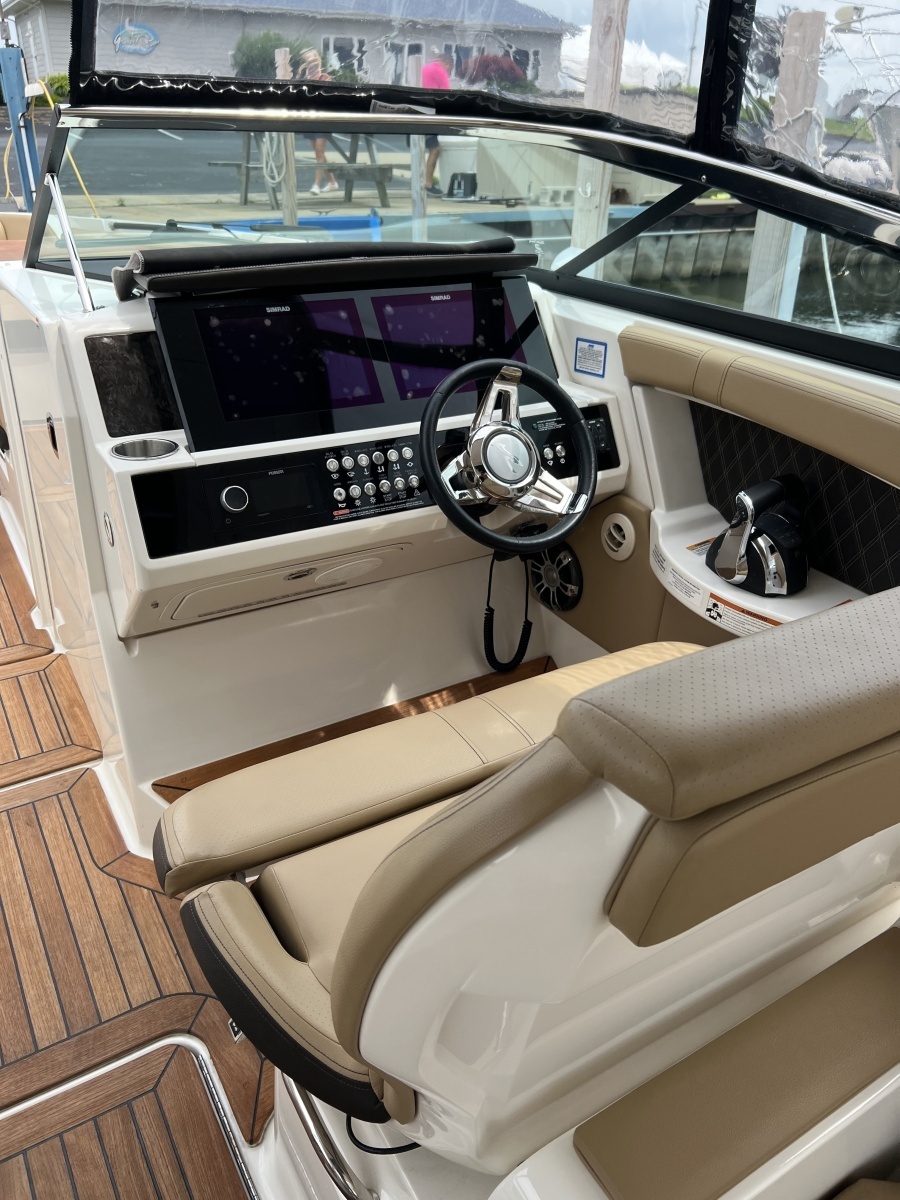 2020 Sea Ray 350 SLX