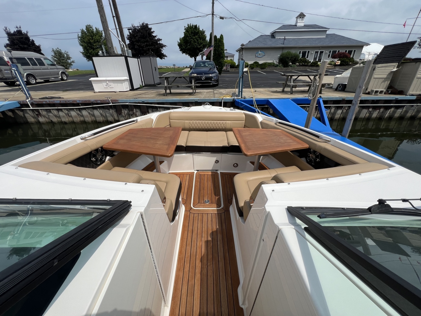 2020 Sea Ray 350 SLX