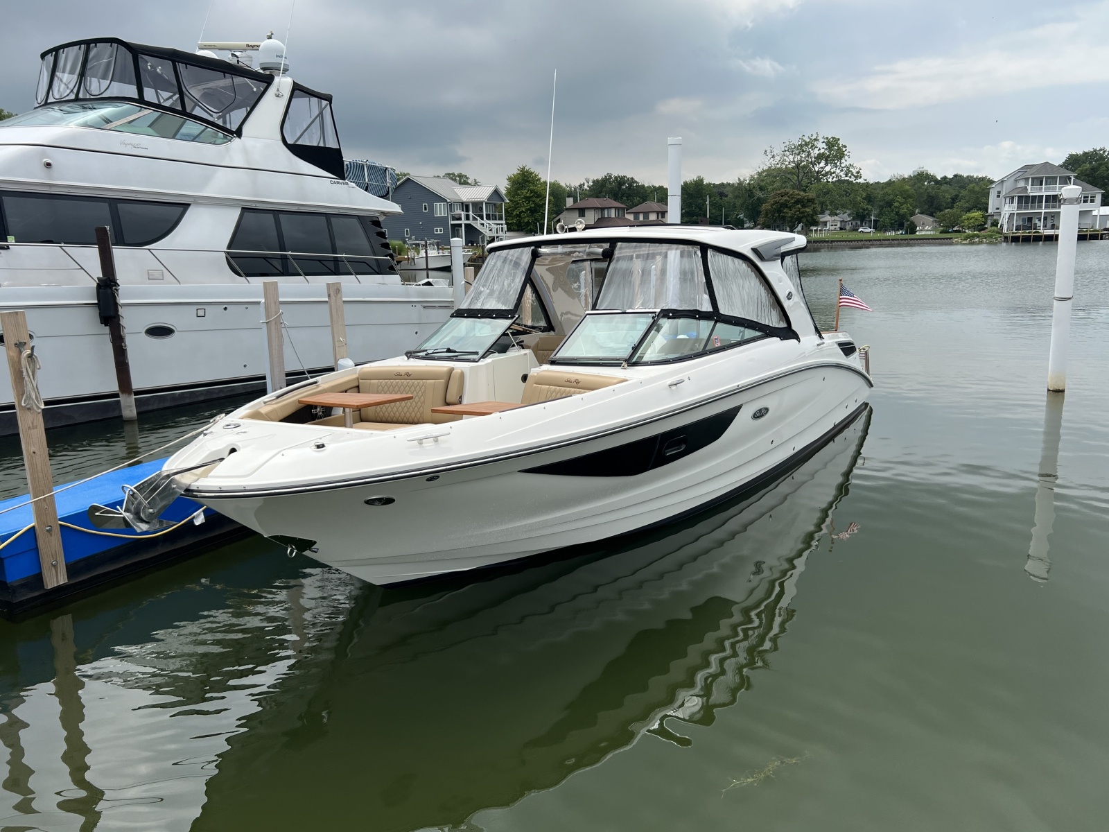 2020 Sea Ray 350 SLX