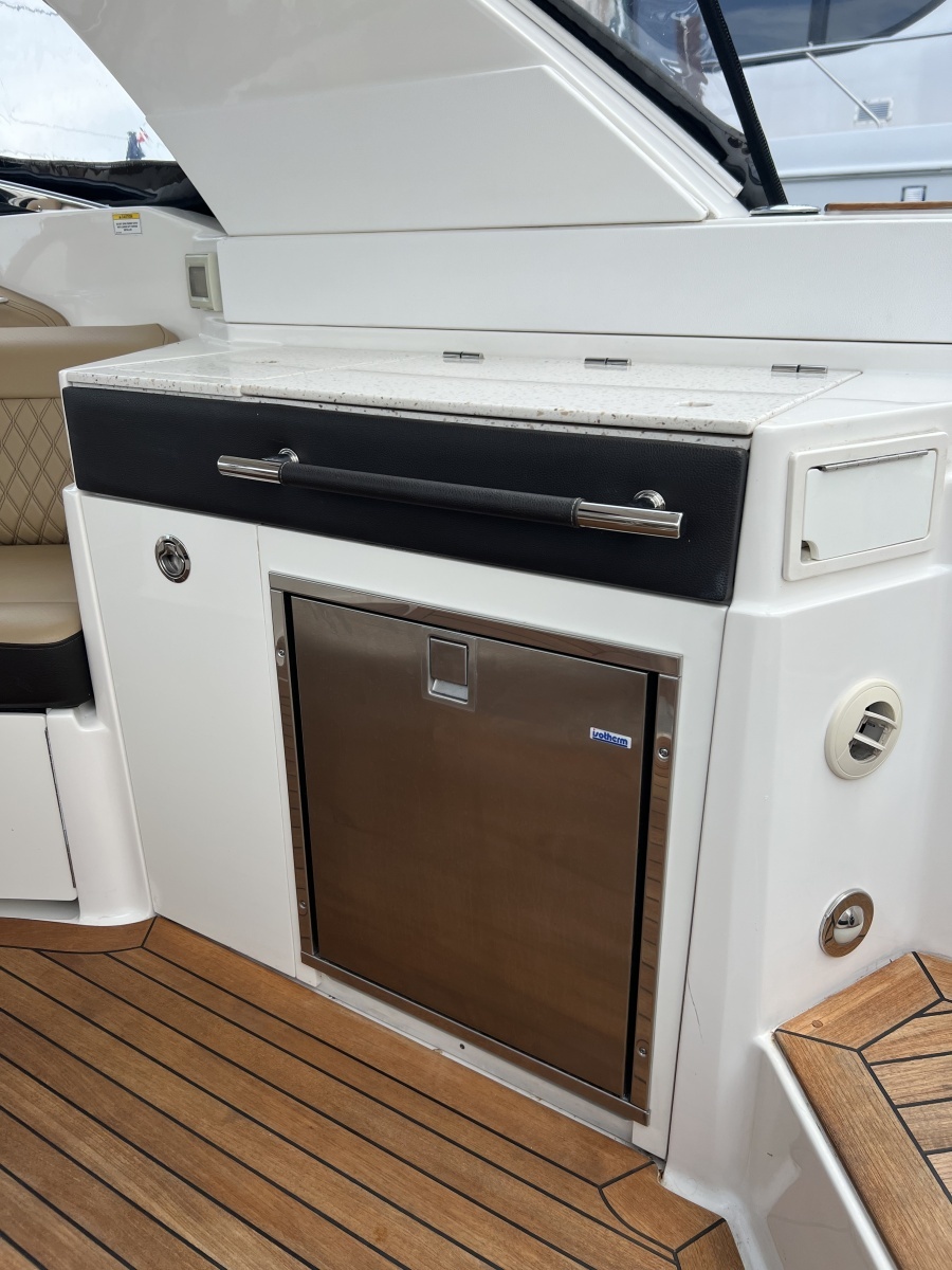 2020 Sea Ray 350 SLX