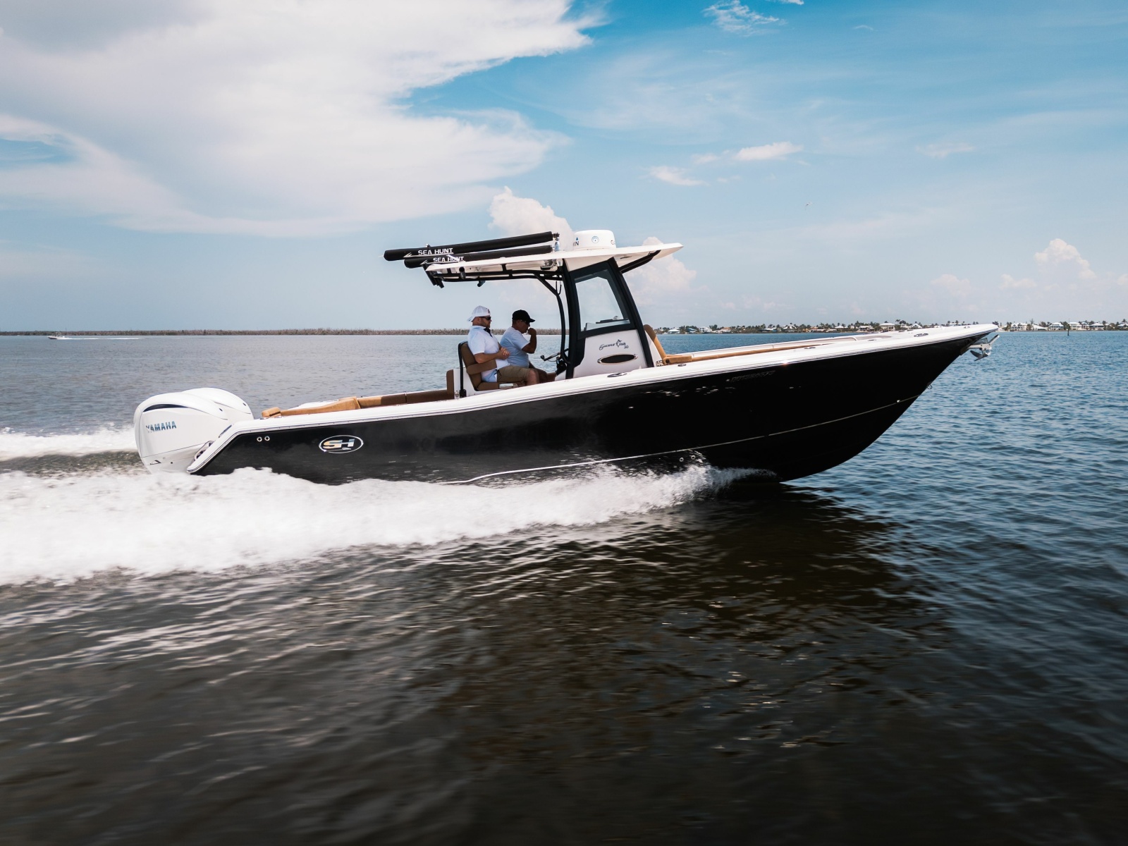 2022 Sea Hunt Gamefish 30 Coffin Box