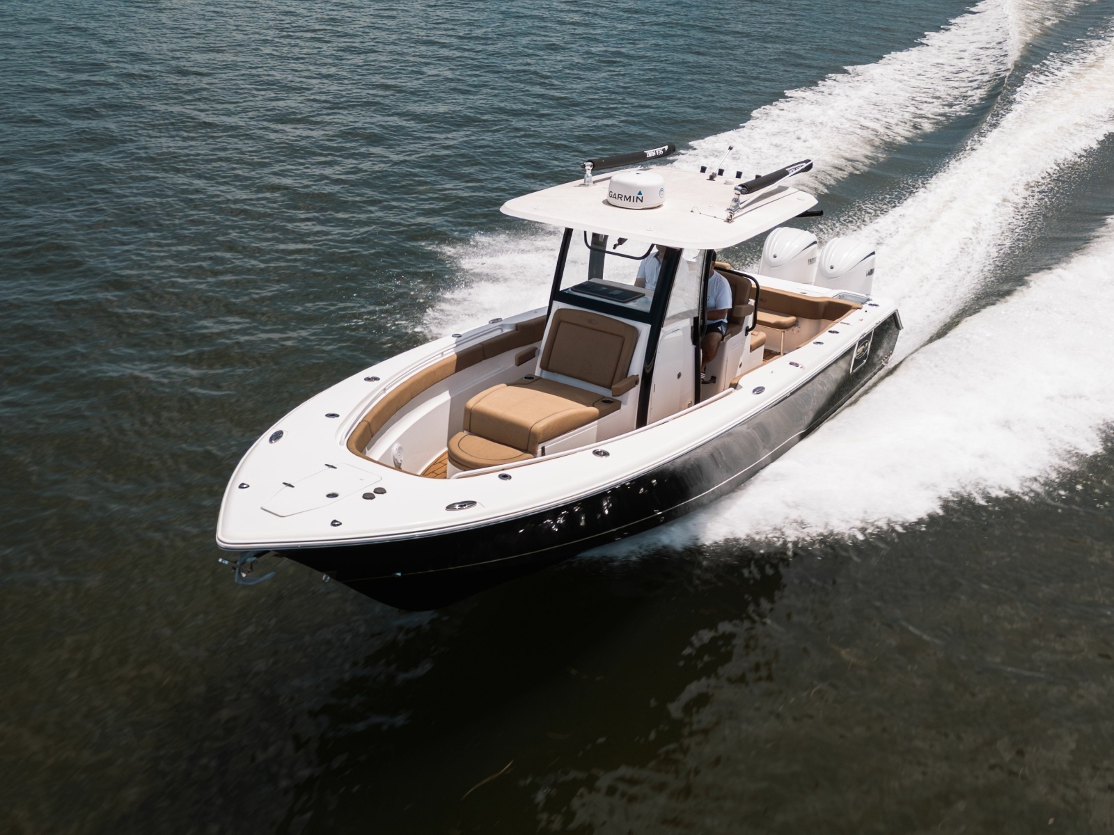 2022 Sea Hunt Gamefish 30 Coffin Box