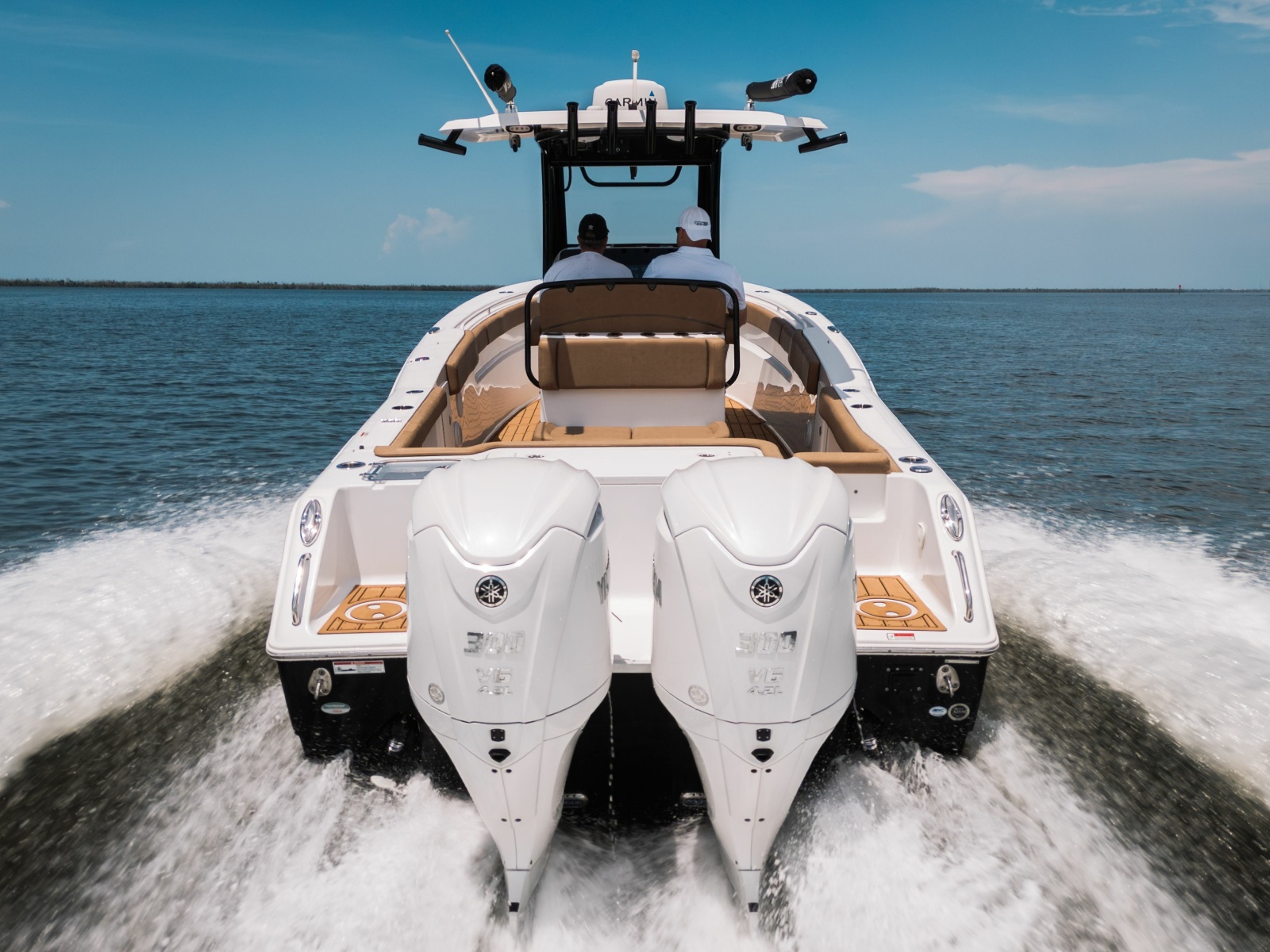 2022 Sea Hunt Gamefish 30 Coffin Box