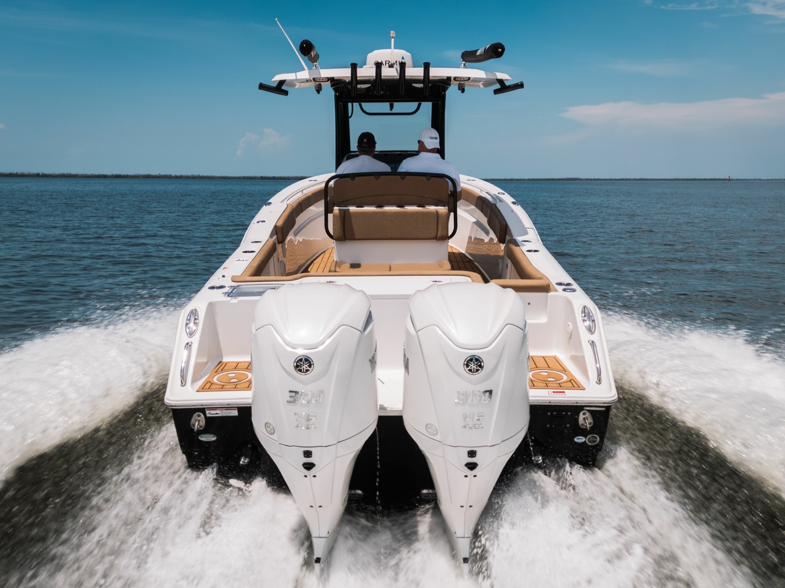 2022 Sea Hunt Gamefish 30 Coffin Box