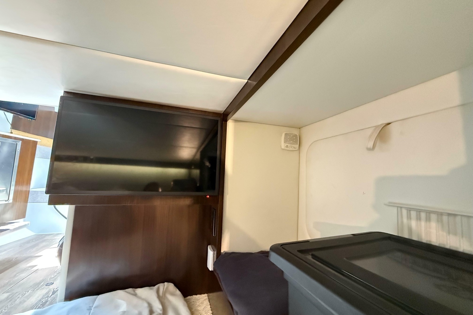 2021 Cruisers Yachts 38 GLS OB