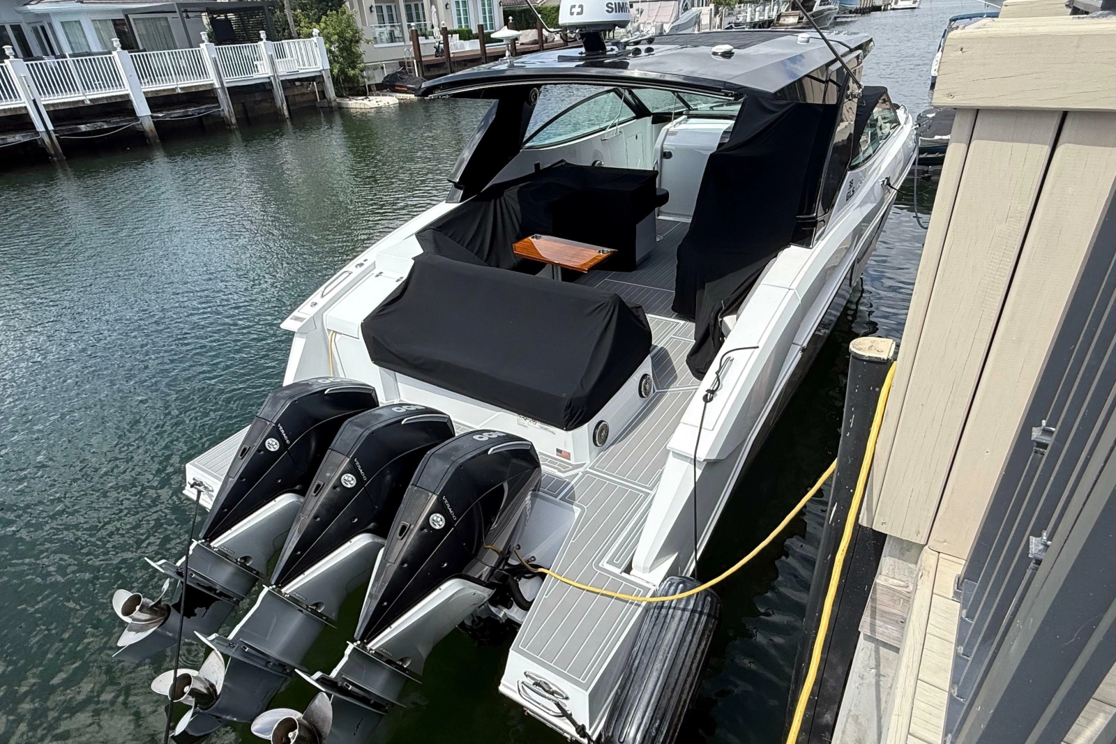 2021 Cruisers Yachts 38 GLS OB
