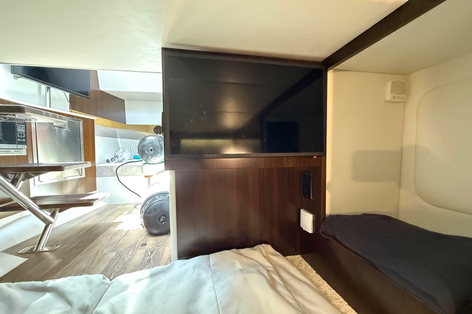 2021 Cruisers Yachts 38 GLS OB