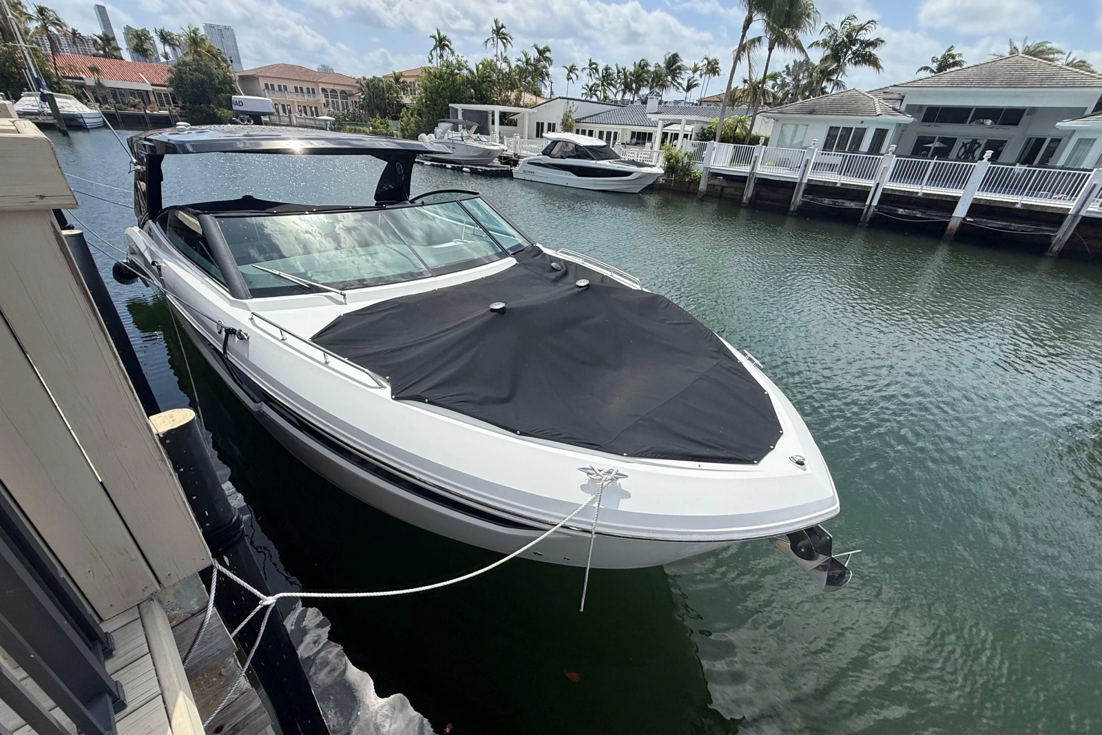 2021 Cruisers Yachts 38 GLS OB