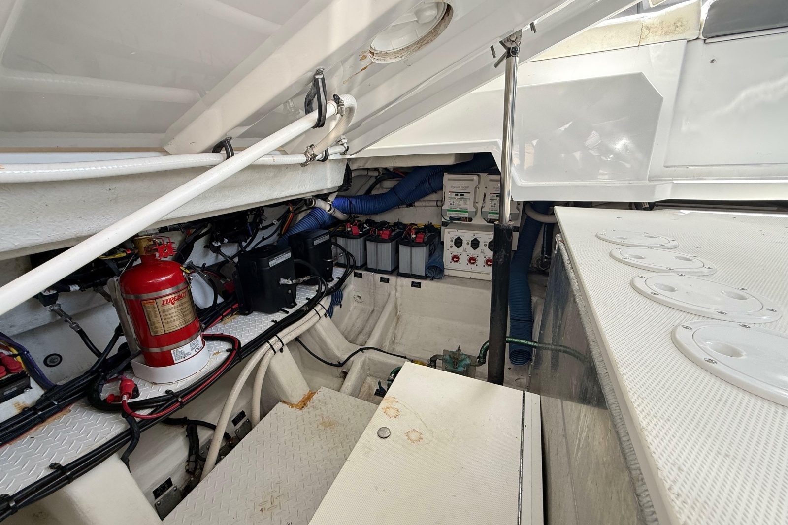 2021 Cruisers Yachts 38 GLS OB
