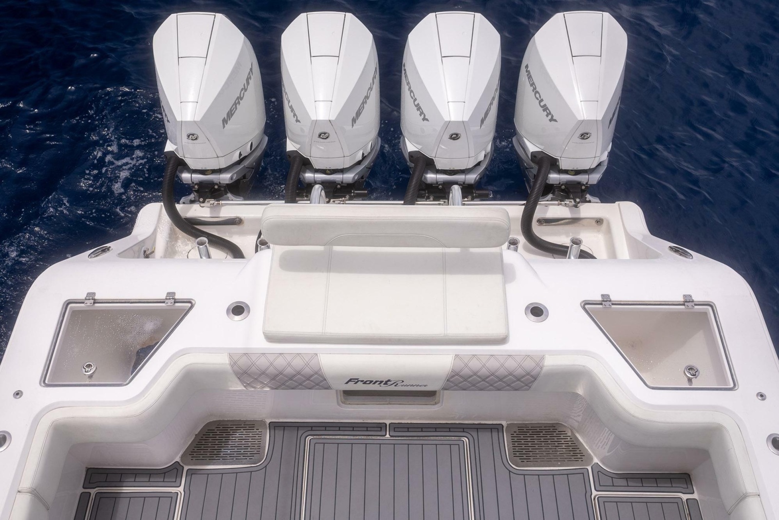 2021 Front Runner 39 Center Console