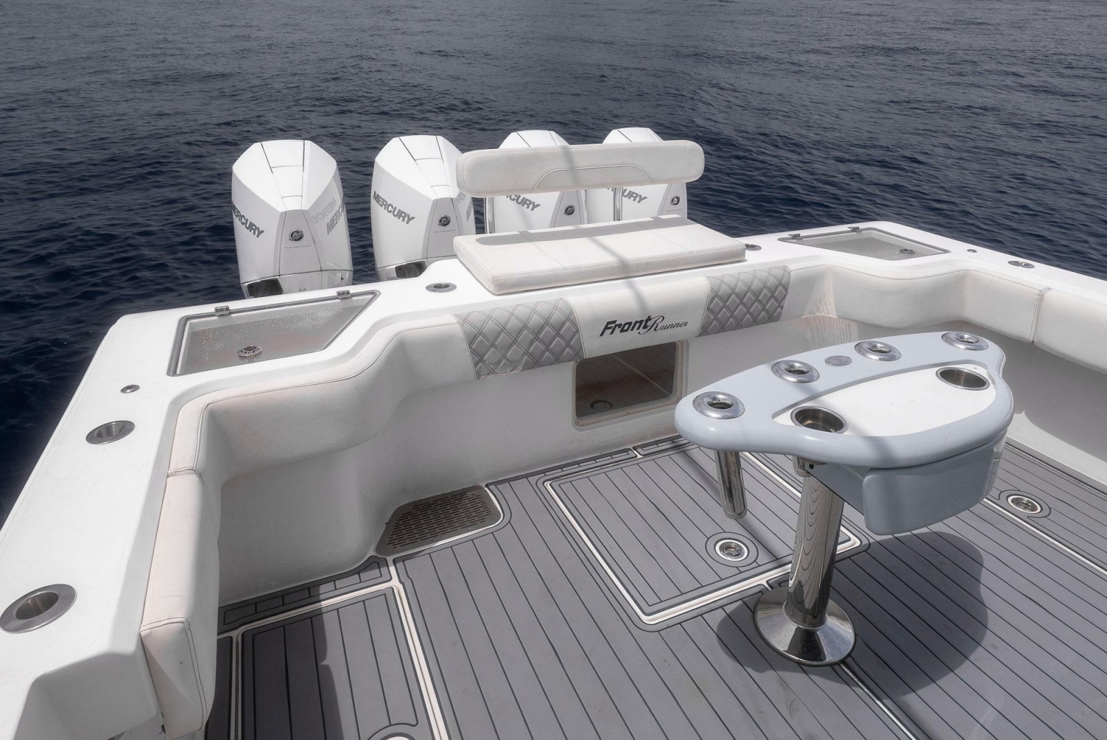 2021 Front Runner 39 Center Console