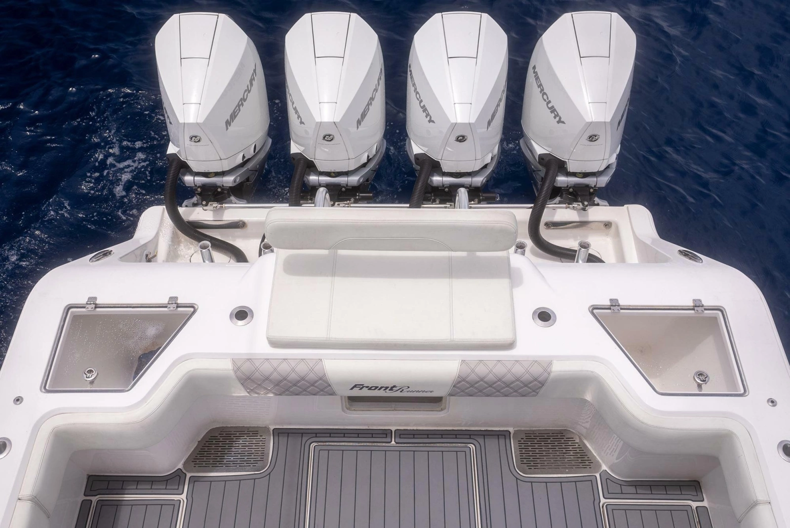 2021 Front Runner 39 Center Console