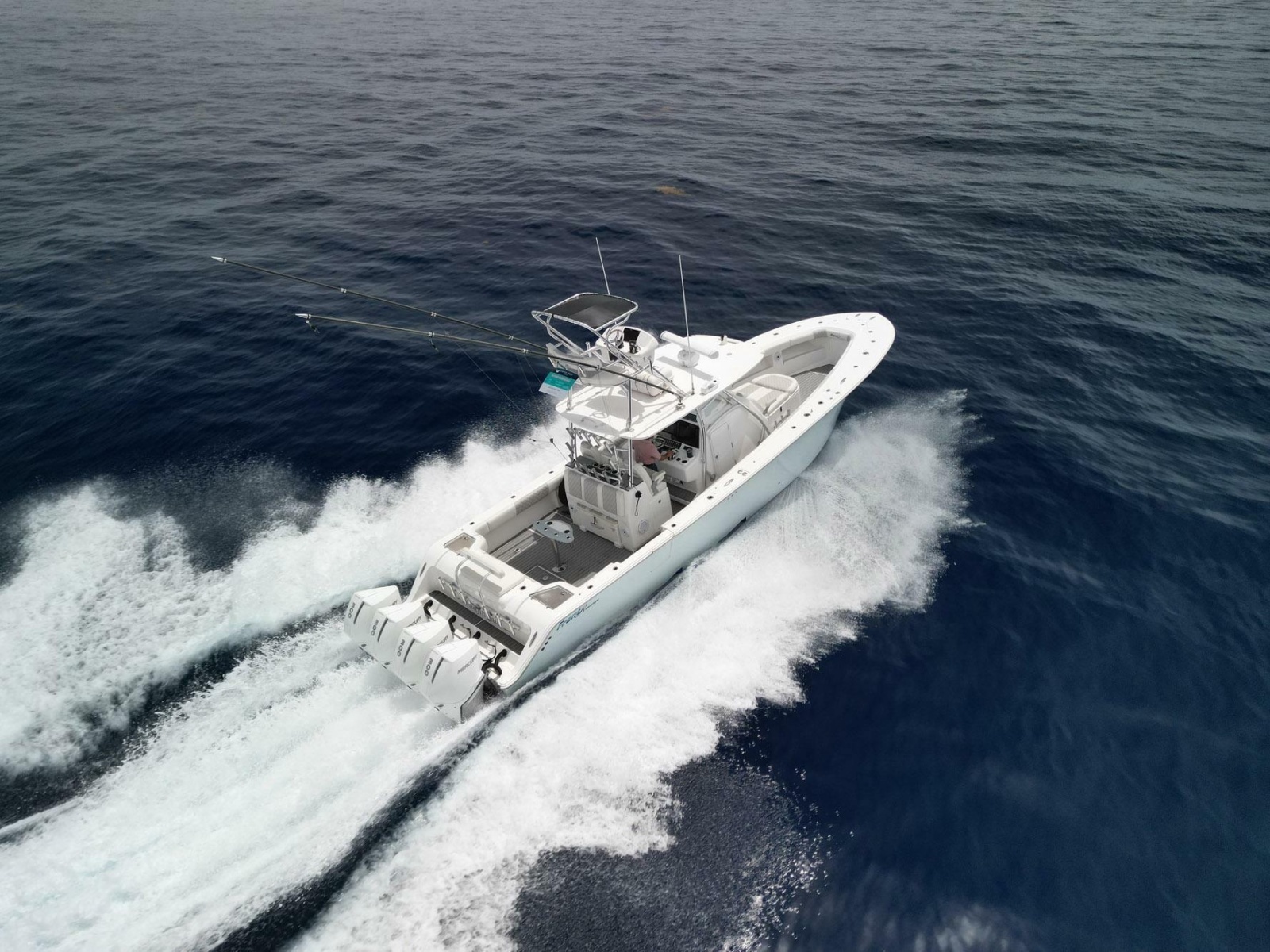 2021 Front Runner 39 Center Console