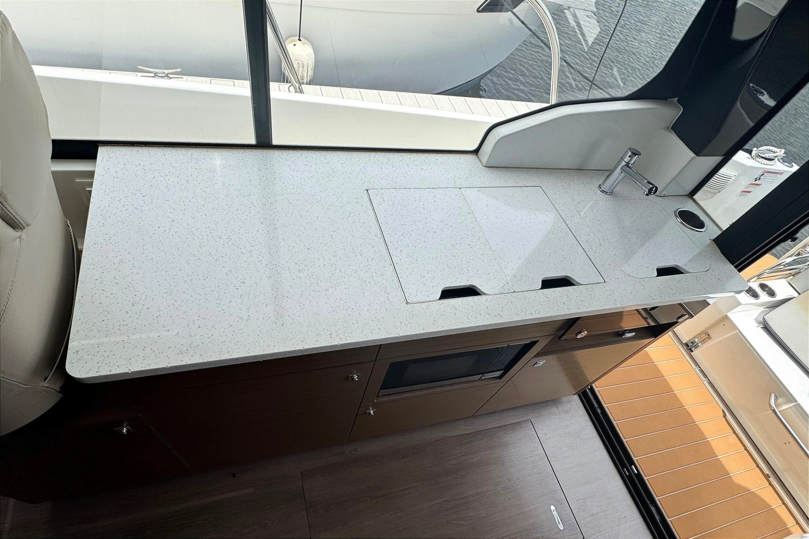 2021 Jeanneau NC Weekender 1095