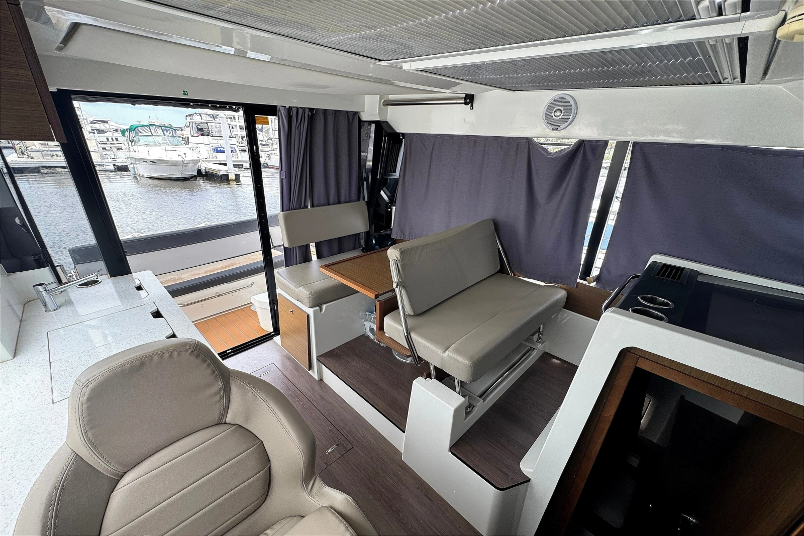 2021 Jeanneau NC Weekender 1095