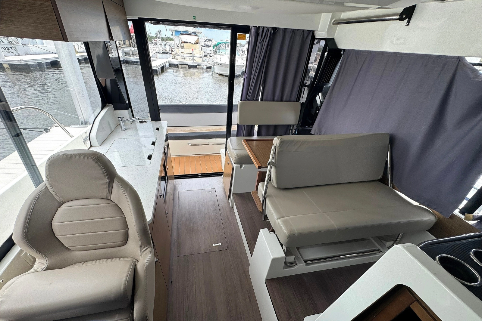 2021 Jeanneau NC Weekender 1095