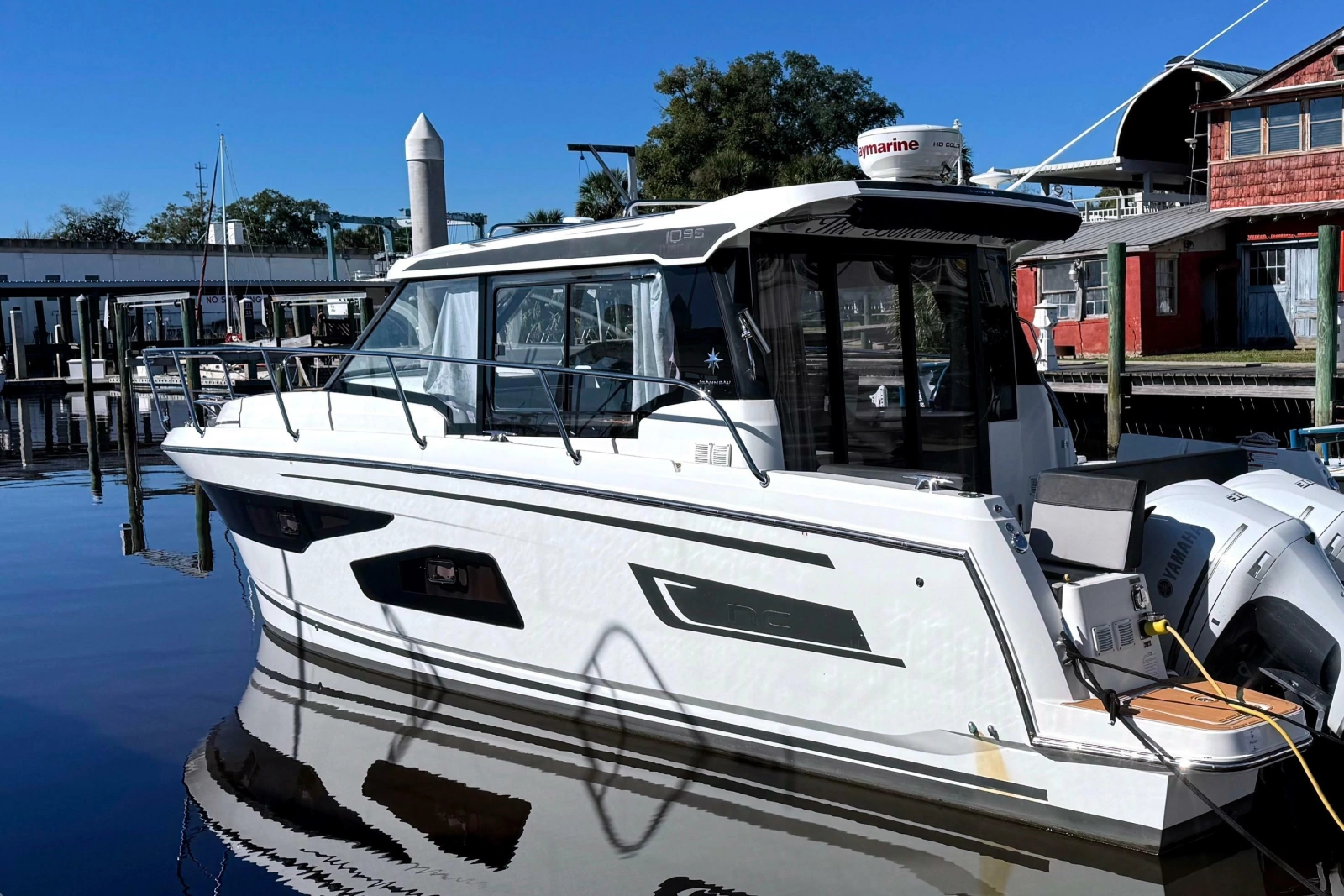 2021 Jeanneau NC Weekender 1095