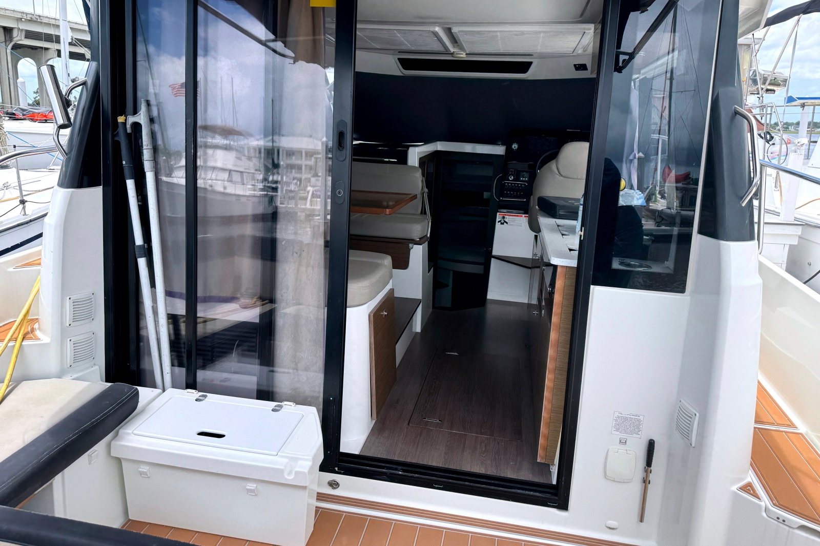 2021 Jeanneau NC Weekender 1095