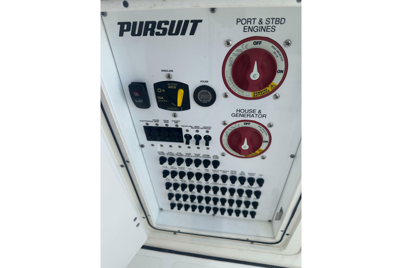 2021 Pursuit S 328 Sport