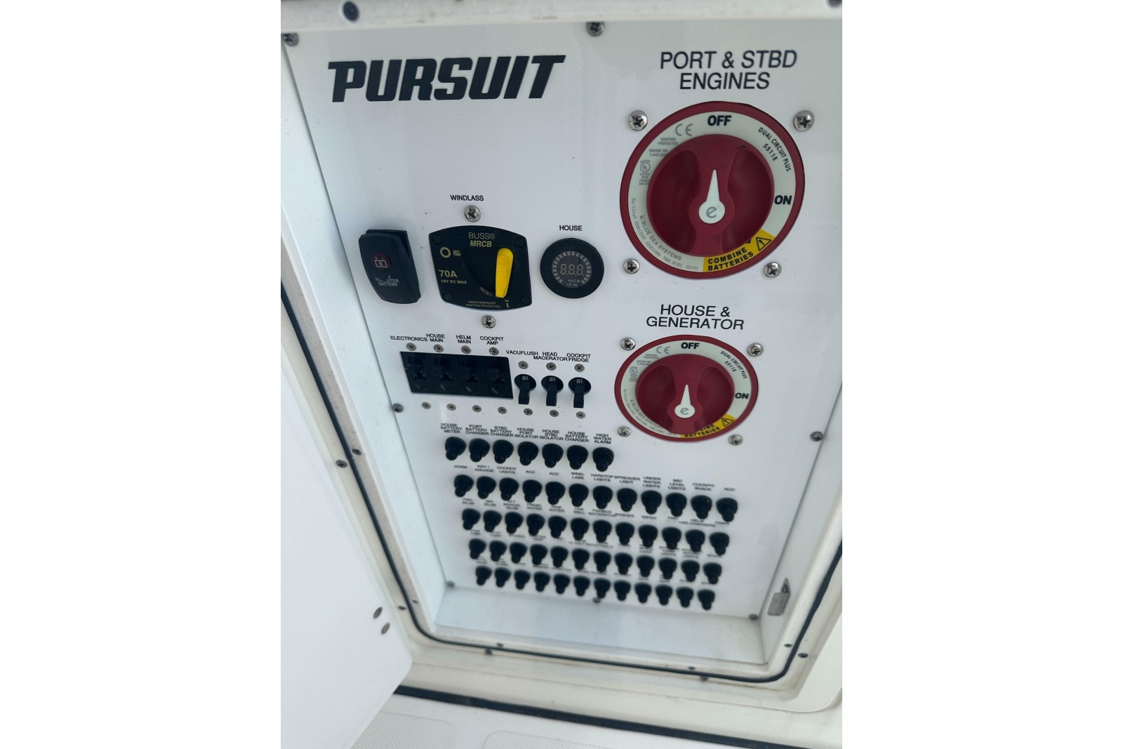 2021 Pursuit S 328 Sport
