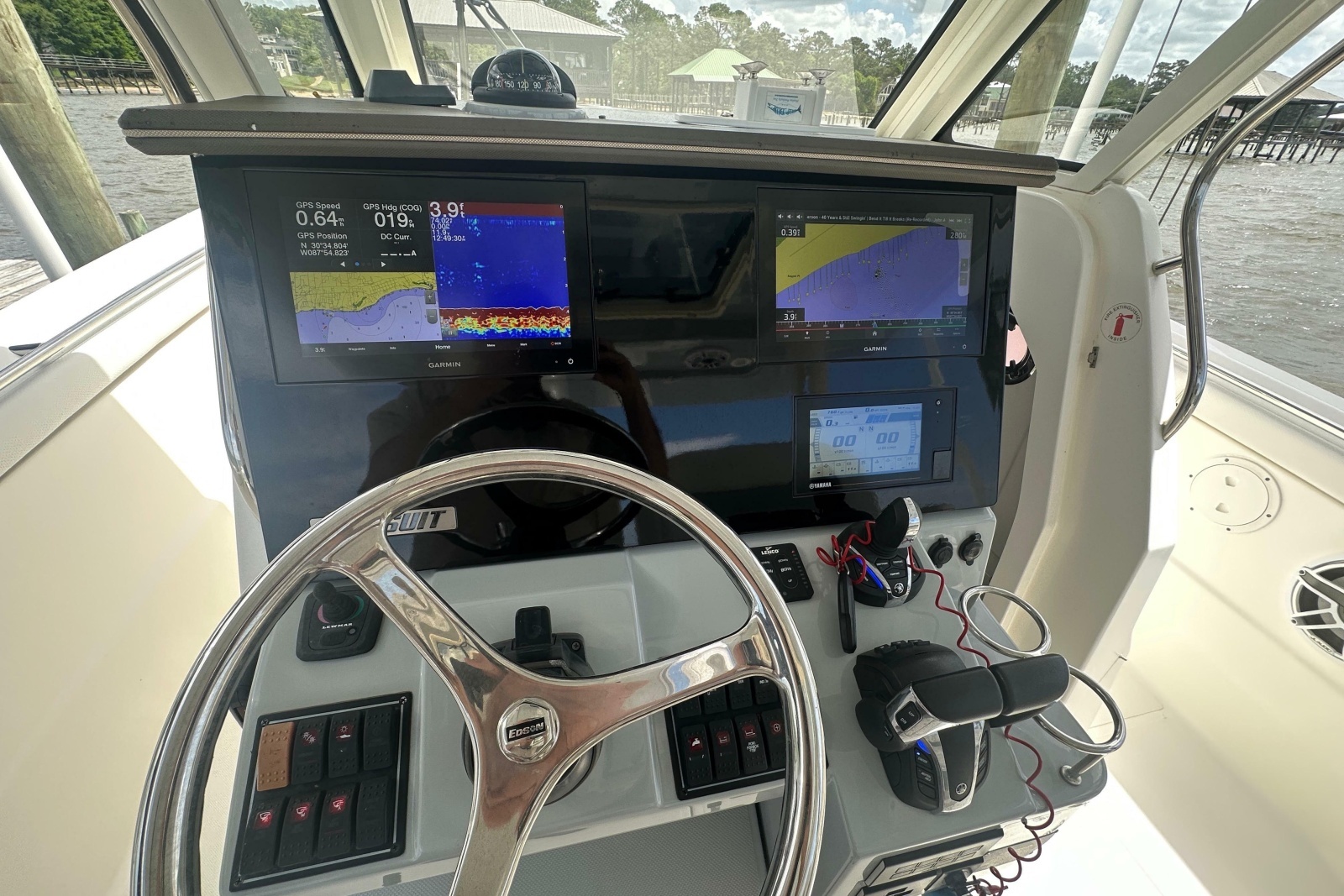 2021 Pursuit S 328 Sport