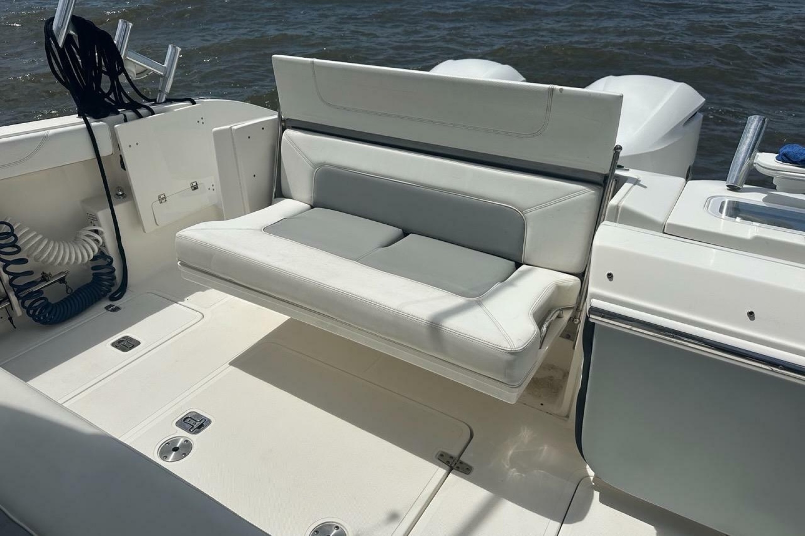 2021 Pursuit S 328 Sport