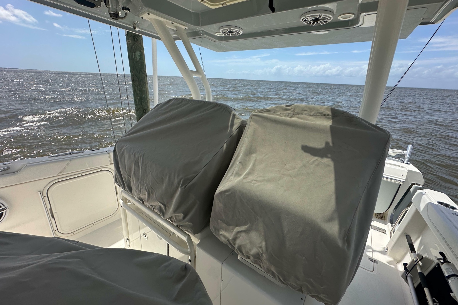 2021 Pursuit S 328 Sport