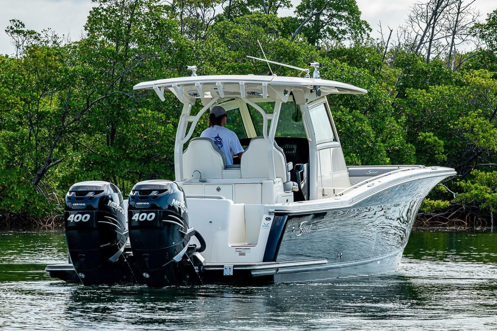 2021 Scout 330 LXF