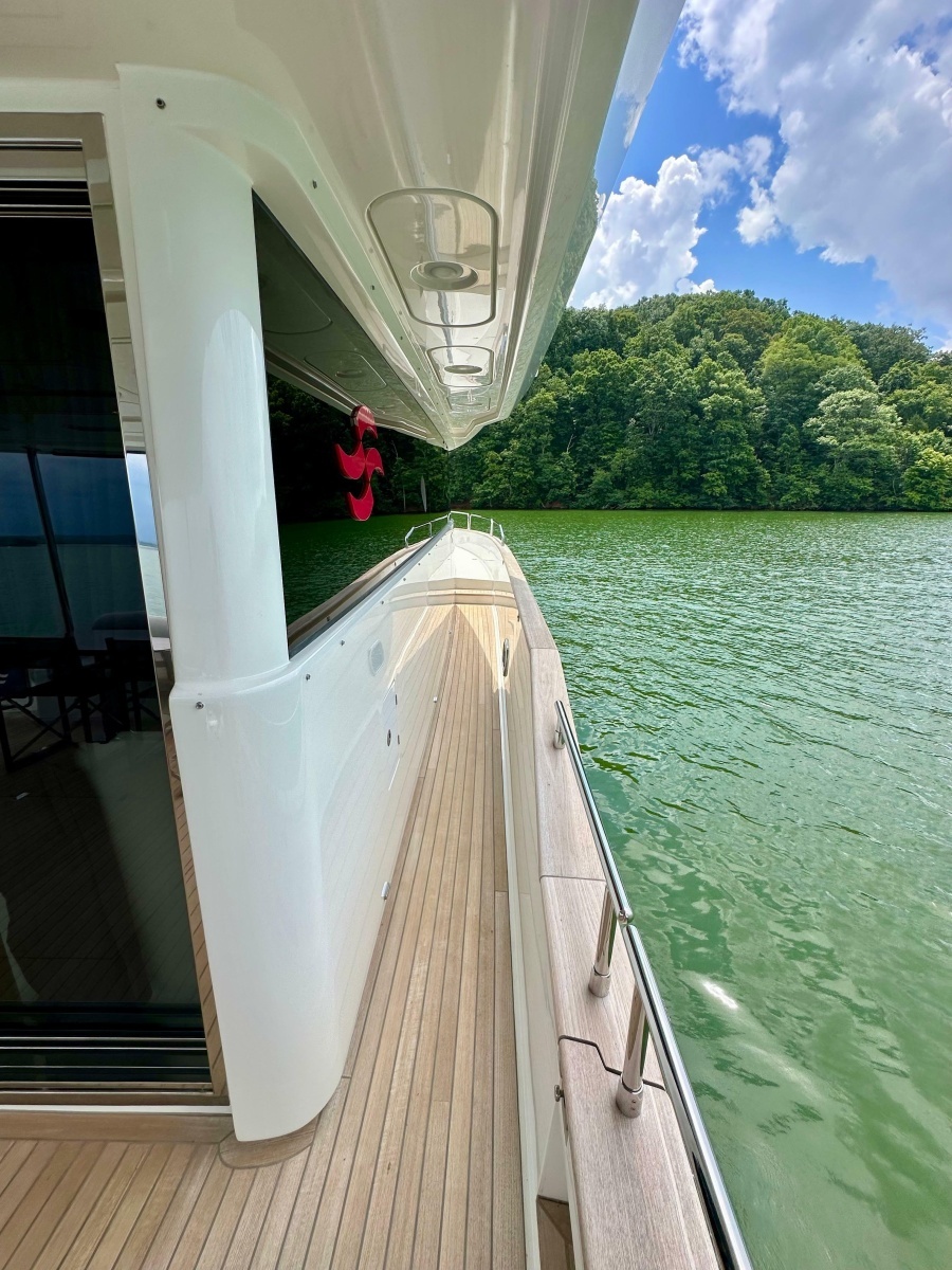 2021 Sirena 58