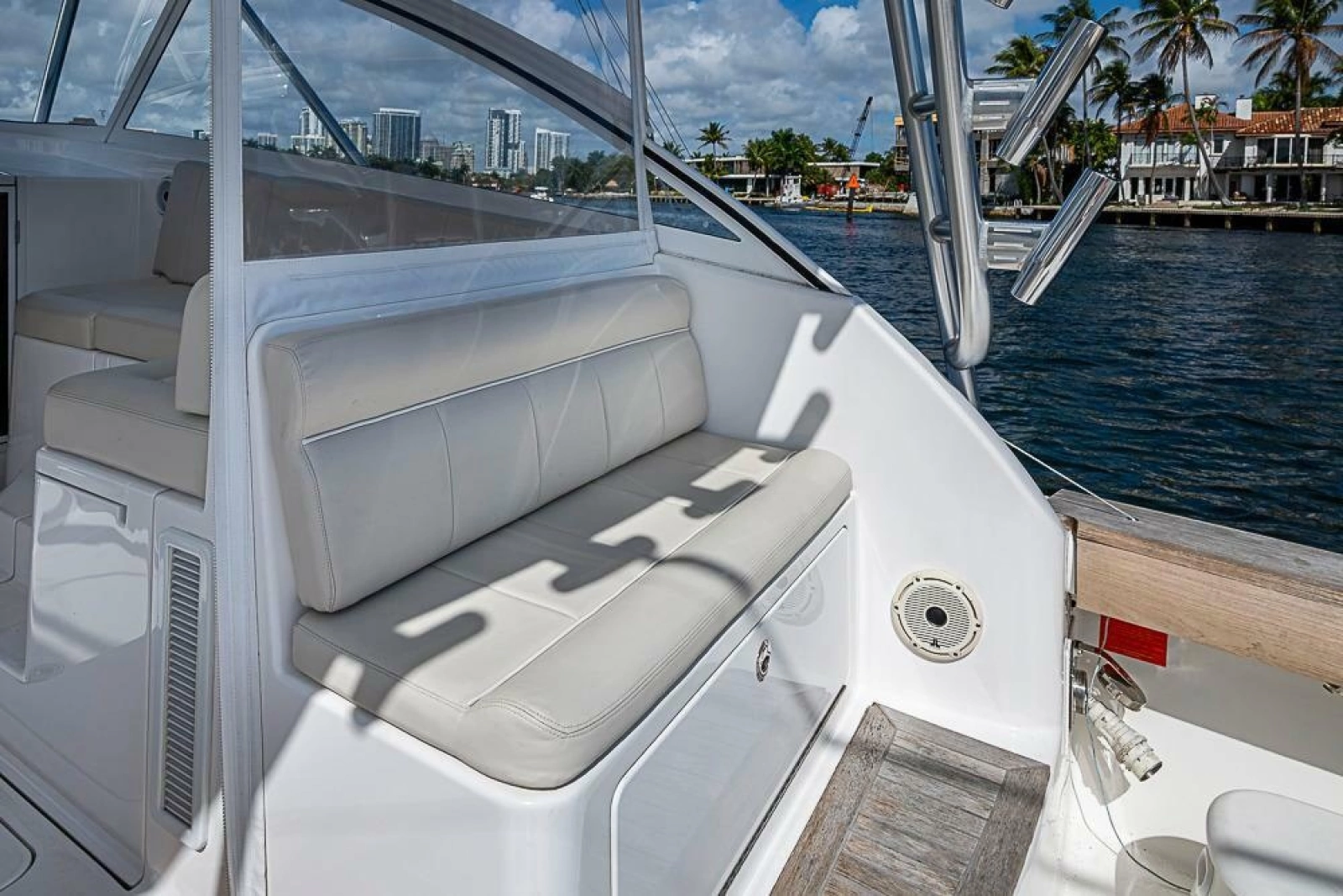 2021 Viking 38 Open