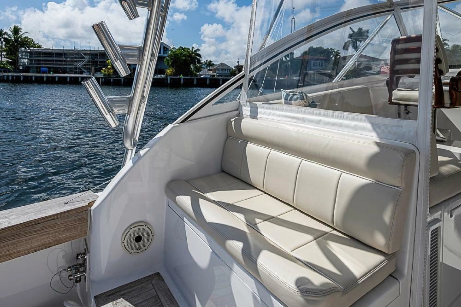 2021 Viking 38 Open