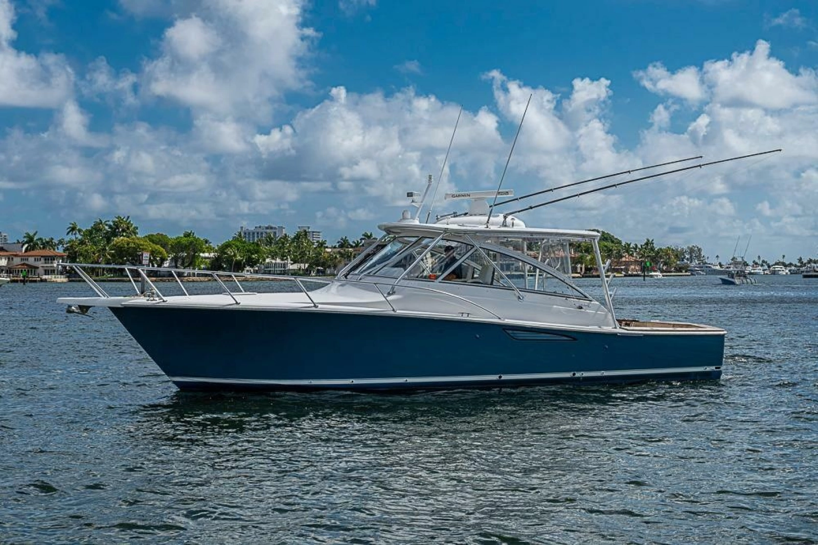 2021 Viking 38 Open